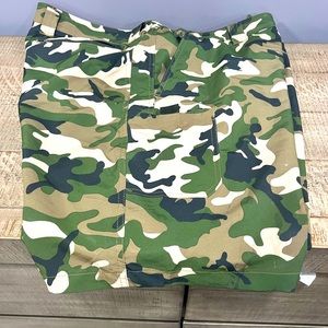 Mens 10” athletic camo printed shorts by Fintech; Sz XXL